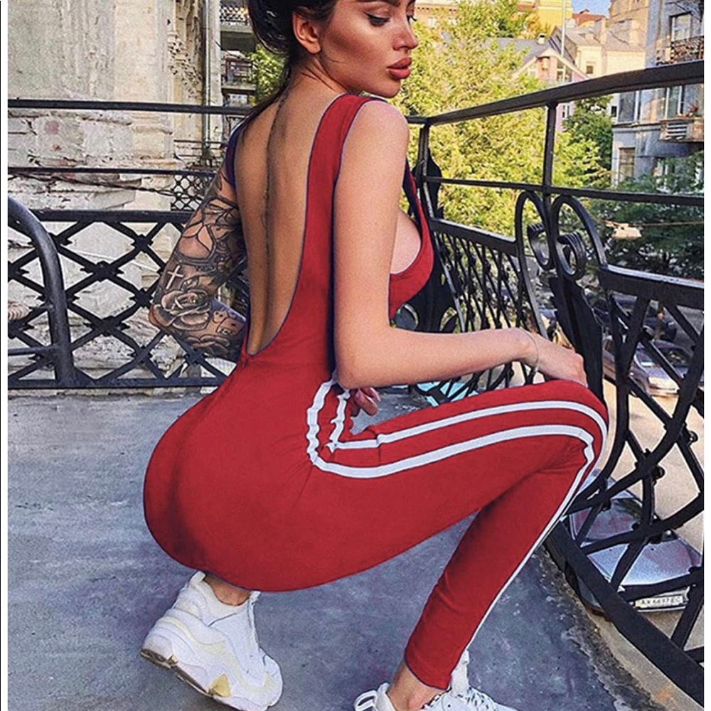 1 piece bodycon with strips on the side